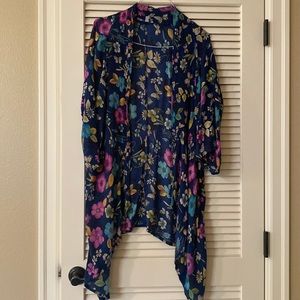 Floral open kimono size medium.